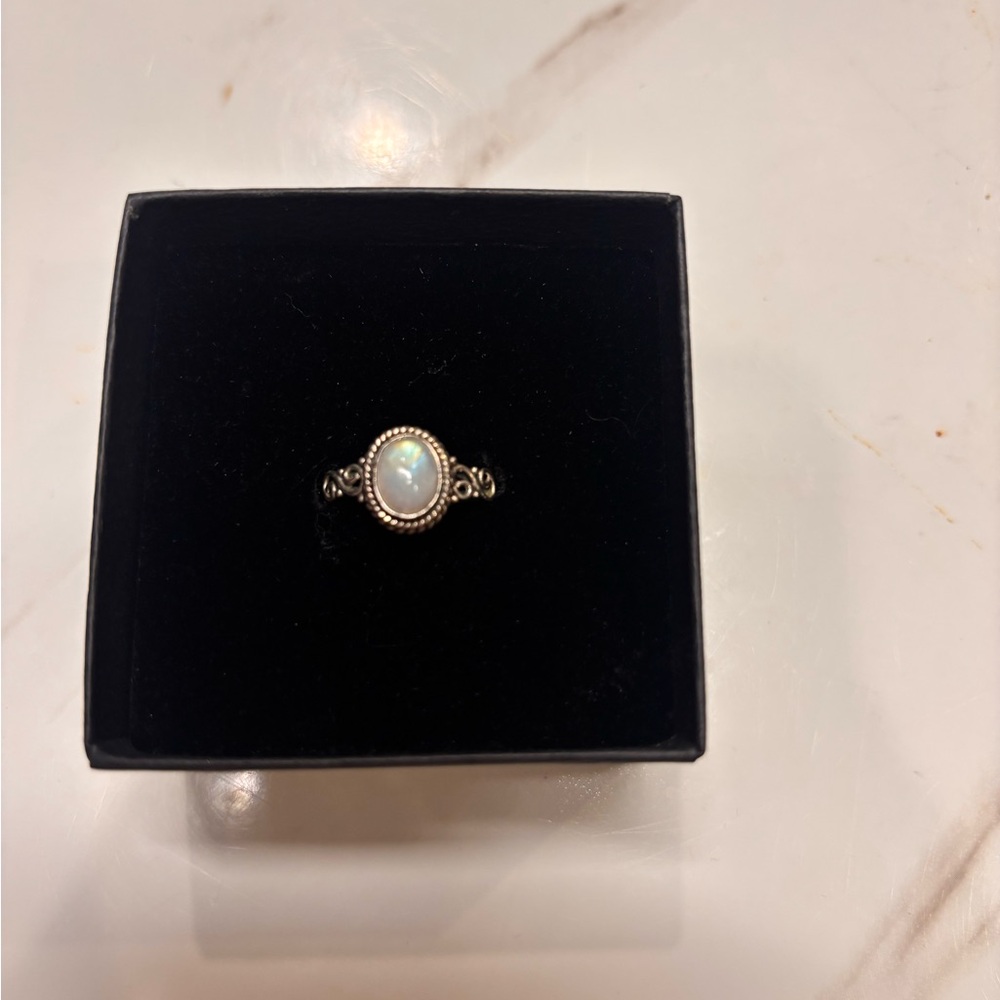 Elegant Silver moon stone Ring